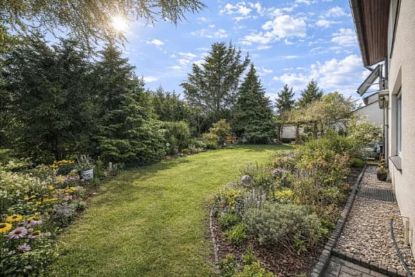 Immobilie in Mendig - Freistehendes Zweifamilienhaus mit großzügigem Garten und flexiblen Nutzungsmöglichkeiten in zentraler Lage von Mendig - Bild 4