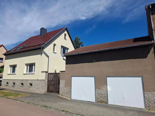 Immobilie in Benndorf - Benndorf: Einfamilienhaus mit Doppelgarage und Garten in Top Wohnlage zu verkaufen  - Bild 1