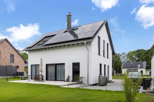 Immobilie in Röbel/Müritz - Exklusives OKAL Einfamilienhaus - Modernes Wohnen auf höchstem Niveau in bester Lage von Röbel - Bild 0