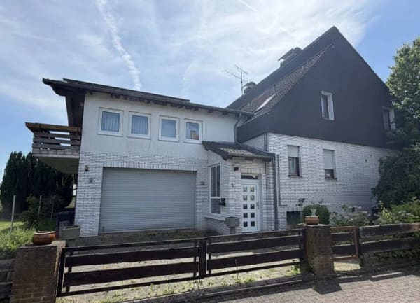 Immobilie in Staufenberg - !PROVISIONSFREI! Schönes Haus in Staufenberg-Landwehrhagen (262 m² Wfl./125 m² Nfl.) ++Einliegerwohnung, 3 Balkone, 2 Photovoltaik-Anlagen, Solarwärme - Bild 0