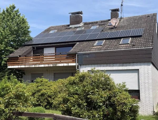Immobilie in Staufenberg - !PROVISIONSFREI! Schönes Haus in Staufenberg-Landwehrhagen (262 m² Wfl./125 m² Nfl.) ++Einliegerwohnung, 3 Balkone, 2 Photovoltaik-Anlagen, Solarwärme - Bild 2