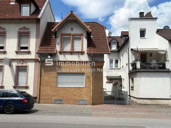 Immobilie in Weinheim - Ihr Wohntraum zum Verwirklichen: Doppelhaushälfte in begehrter Weinheimer Lage - Bild 0