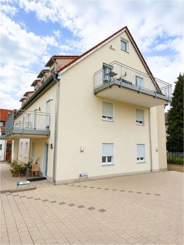 Immobilie in Leipheim - Großzügig, modern und gepflegt – Traumwohnung mit Balkon und zwei Außenstellplätzen - Bild 2