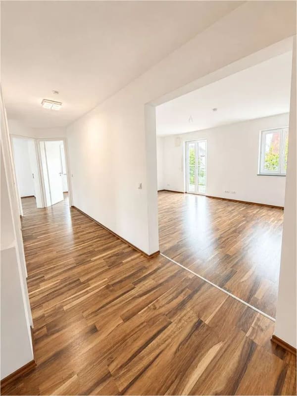 Immobilie in Leipheim - Großzügig, modern und gepflegt – Traumwohnung mit Balkon und zwei Außenstellplätzen - Bild 4
