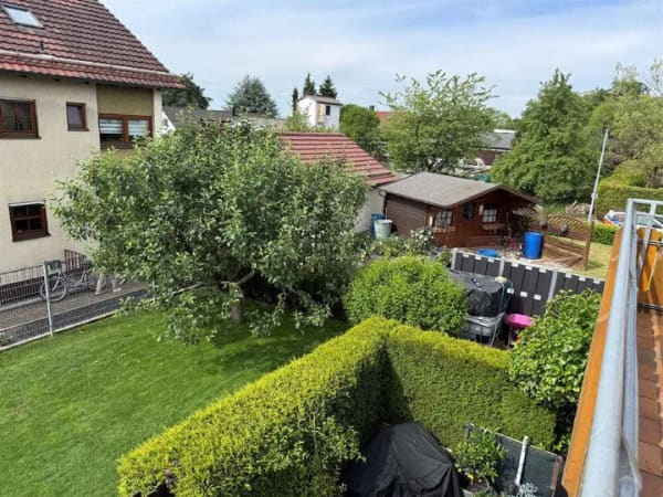 Immobilie in Alfdorf - 2 Wohnungen zum Preis von 1860EUR/m²
mit großem Gartenanteil in Pfahlbronn - Bild 1