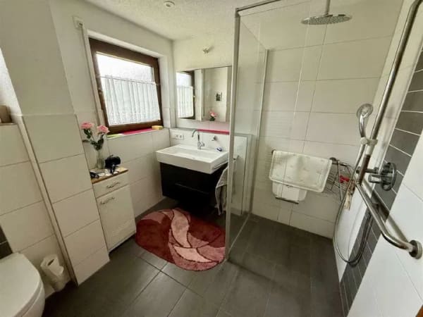 Immobilie in Alfdorf - 2 Wohnungen zum Preis von 1860EUR/m²
mit großem Gartenanteil in Pfahlbronn - Bild 3