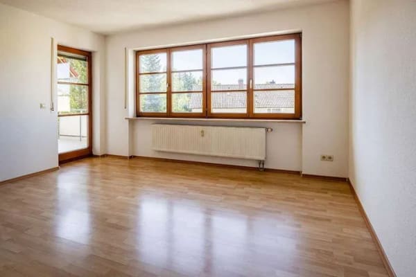 Immobilie in Allensbach - 4-Zimmer-Wohnung mit Balkon und Tiefgarage – nur wenige Minuten zum See! - Bild 2