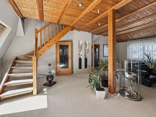 Immobilie in Jahnsdorf/Erzgebirge - Wohnen wie im Urlaub – Zweifamilienhaus mit SPA-Garten und exklusivem Ambiente in Jahnsdorf - Bild 4