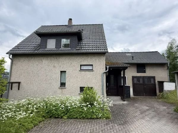 Immobilie in Probstzella - Wohnhaus mit 5 Zimmern und Terrasse – gestalten Sie Ihr neues Zuhause - Bild 3