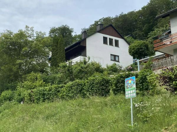 Immobilie in Olsberg - Ruhe und Lebensqualität pur! Wohnhaus mit zwei Wohneinheiten - Bild 2