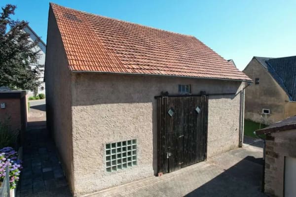 Immobilie in Beverungen - Ein-/Zweifamilienhaus mit Doppelgarage und Scheune in Beverungen-Haarbrück - Bild 2