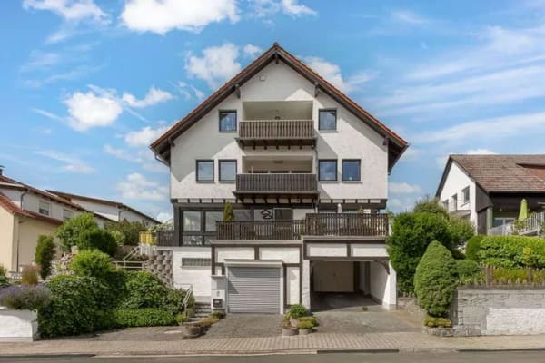 Immobilie in Bad Camberg - Familienparadies mit Wintergarten, Balkonen, Garage und unverbaubarem Ausblick - Bild 0