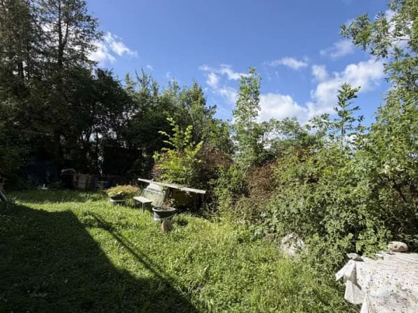Immobilie in Wolfegg - Wohnen, Arbeiten oder Vermieten - großzügiges Mehrfamilienhaus mit 5 Einheiten - Bild 2