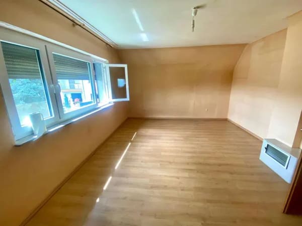 Immobilie in Gersheim - Wohnen mit Weitblick – Freistehendes Einfamilienhaus in idyllischer Feldrandlage - Bild 4