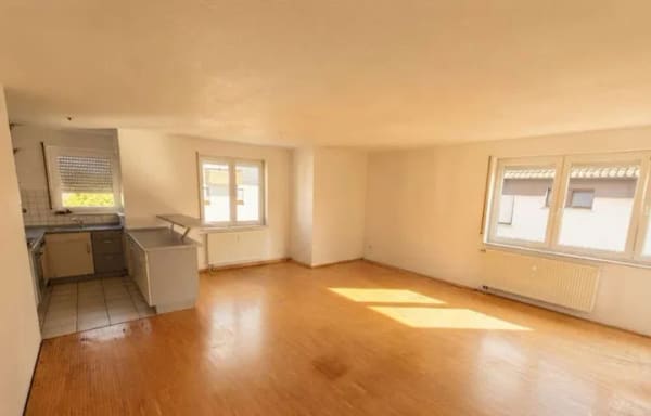 Immobilie in Schwaikheim - Sonniges Wohnglück: Großzügige 4-Zimmer-Wohnung mit Süd-West-Balkon + Garage - Bild 1