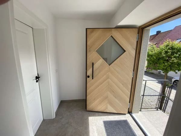 Immobilie in Schönsee - Wunderschönes Stadthaus mit "Neuer Ausstattung" und Garage. - Bild 2