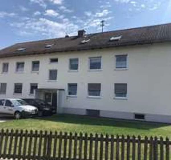 Immobilie in Affing - 1-Zimmer-Apartment mit Balkon und Garage - Bild 0