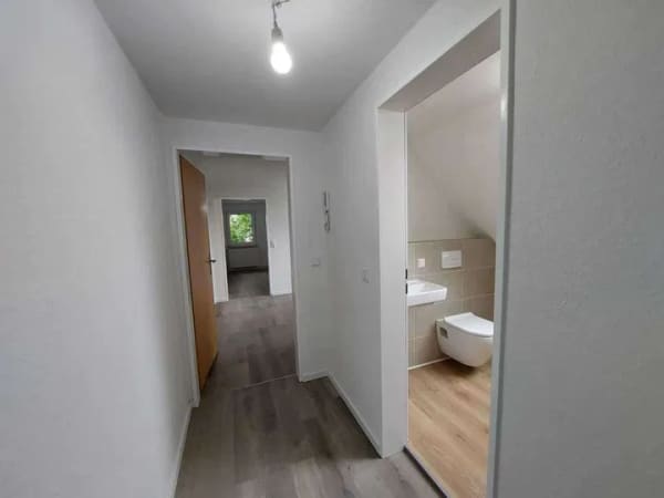 Immobilie in Jerxheim - Erstbezug: 8% Rendite oder Selbst einiehen : 3 Zi. DG (3-Fach-Vergl., neue Therme) - Bild 2