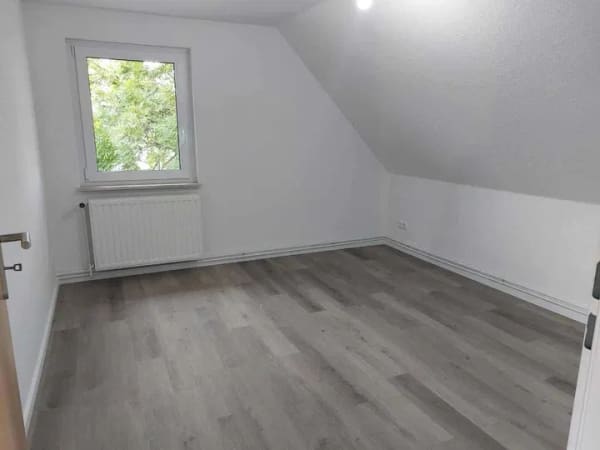 Immobilie in Jerxheim - Erstbezug: 8% Rendite oder Selbst einiehen : 3 Zi. DG (3-Fach-Vergl., neue Therme) - Bild 4