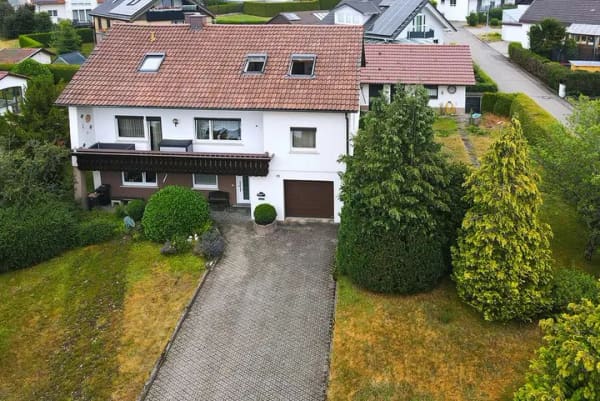 Immobilie in Sonnenbühl - Ein Zuhause, das mit Lebensplänen wächst - viel Platz für Familie, zwei Generationen und Freizeit - Bild 0