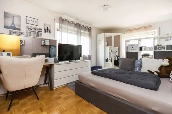 Immobilie in Sonnenbühl - Ein Zuhause, das mit Lebensplänen wächst - viel Platz für Familie, zwei Generationen und Freizeit - Bild 2