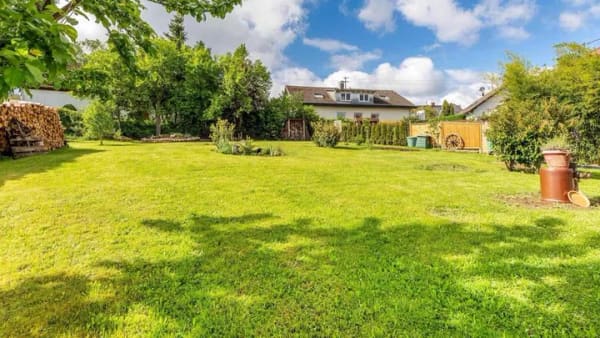 Immobilie in Zimmern ob Rottweil - Charmantes Einfamilienhaus mit zusätzlichem Baugrundstück - Bild 2