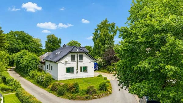 Immobilie in Struxdorf - Historisches EFH auf großem Grundstück mit viel Potenzial in ruhiger ländlicher Lage von Struxdorf! - Bild 0