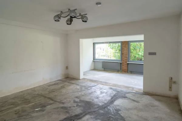 Immobilie in Oberelbert - GERÄUMIGES HAUS MIT PLATZ FÜR HUND UND KATZ! – Mit Garage u. Möglichkeit zur Dachterrasse! - Bild 3