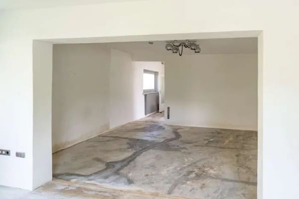 Immobilie in Oberelbert - GERÄUMIGES HAUS MIT PLATZ FÜR HUND UND KATZ! – Mit Garage u. Möglichkeit zur Dachterrasse! - Bild 4
