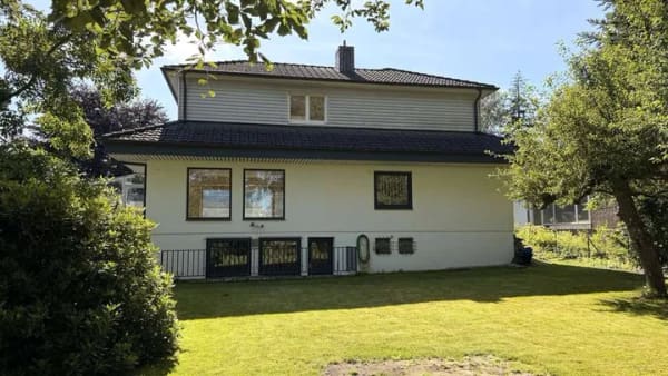 Immobilie in Molfsee - Großzügiges Wohnen in ruhiger Lage von Molfsee – vielseitig nutzbares Zuhause mit zwei Einheiten - Bild 1