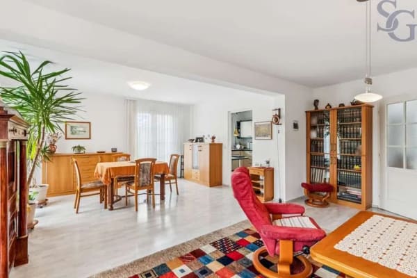 Immobilie in Bad Dürrenberg - Ihre Doppelhaushälfte in verkehrsberuhigter Lage! Terrasse | Keller | Balkon | Garage | Gäste WC - Bild 3
