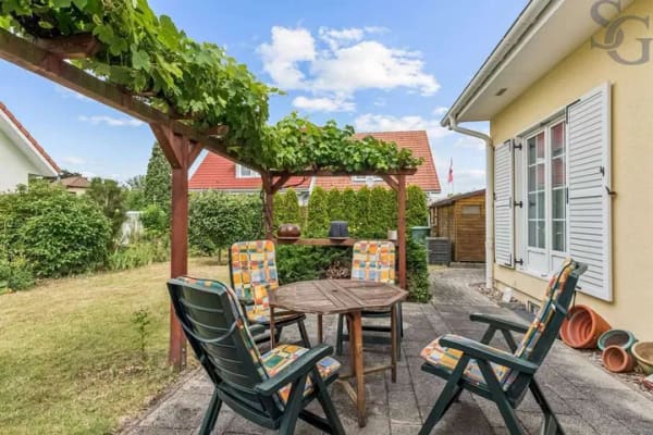 Immobilie in Bad Dürrenberg - Ihre Doppelhaushälfte in verkehrsberuhigter Lage! Terrasse | Keller | Balkon | Garage | Gäste WC - Bild 4
