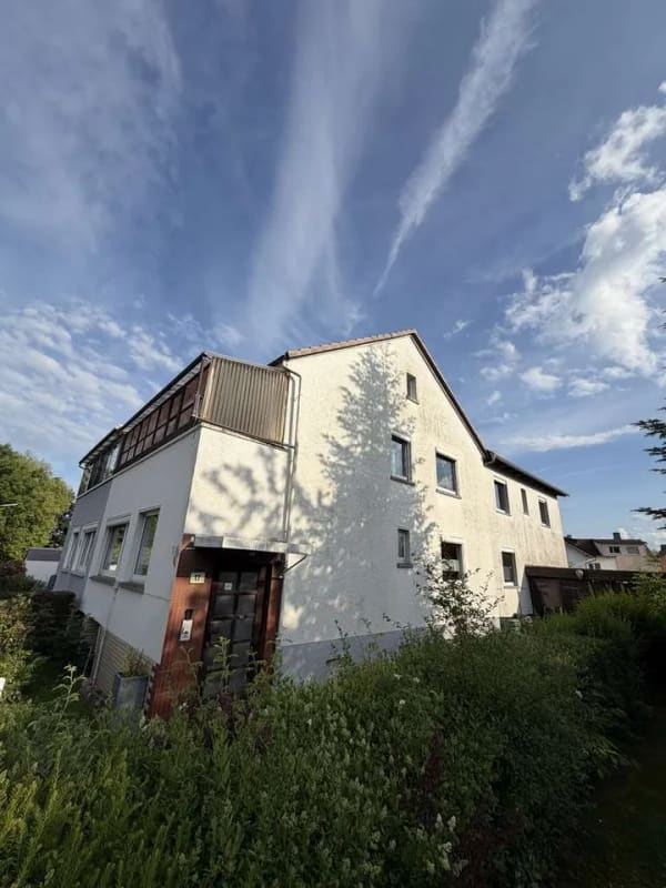 Immobilie in Pohlheim - Doppelhaushälfte mit Potenzial in zentraler Lage von Pohlheim-Watzenborn - Bild 0