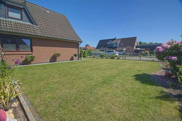 Immobilie in Alveslohe - Deine Chance - Modernisiertes Zweifamilienhaus mit Doppelgarage und Kapitalanlage - Bild 3
