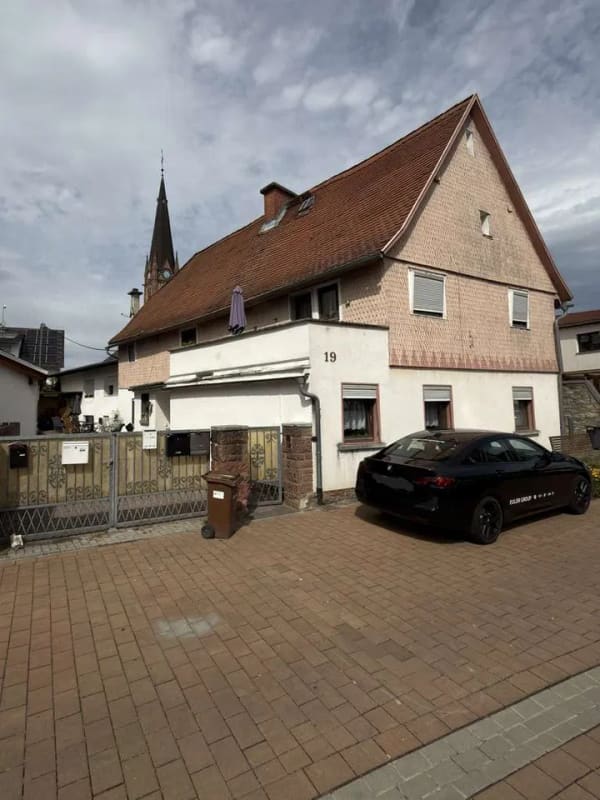 Immobilie in Rödermark - +++Tolle Investmentchance: solides Mehrfamilienhaus in Rödermark-Ober Roden+++ - Bild 1