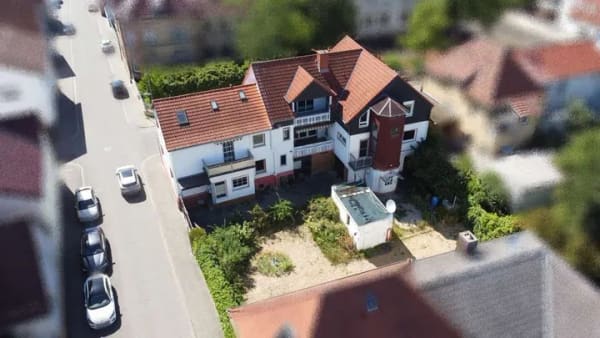 Immobilie in Lampertheim - Renovierungsbedürftiges 4-Familienhaus mit großem Potenzial in Hofheim bei Worms - Bild 0