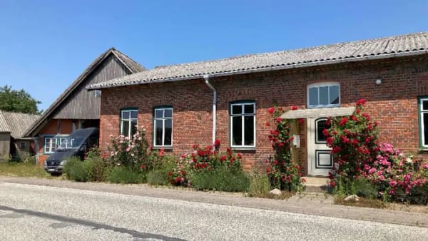 Immobilie in Rehna - Freistehendes Einfamilienhaus, altes Bauernhaus und Baugrundstück im Herzen von Schlagbrügge - Bild 2