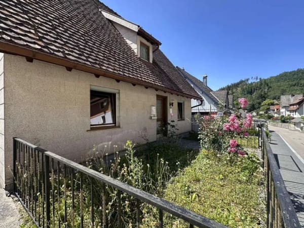 Immobilie in Triberg im Schwarzwald - Platz für Ihre Wohnideen – Einfamilienhaus mit Potenzial in Triberg-Nußbach! - Bild 3