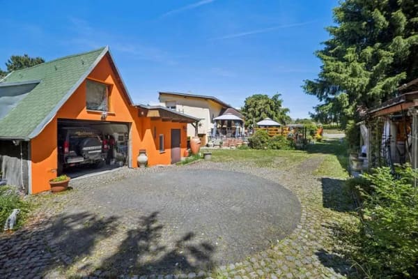 Immobilie in Bad Liebenwerda - Provisionsfrei - Haus auf großem Grundstück in ruhiger Lage mit Koiteich und PV-Anlage - Bild 2