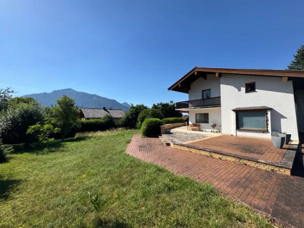 Immobilie in Unterwössen - EFH mit 2 Einliegerwohnungen in 1A-Lage auf riesigem Grund mit Traumblick und vielen Möglichkeiten - Bild 0