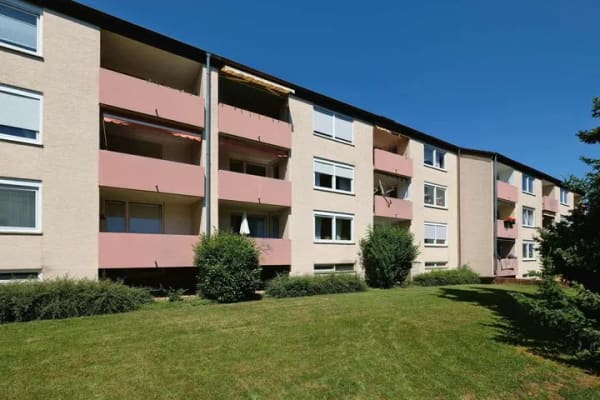 Immobilie in Karlsbad - 2,5 Zimmer-Wohnung inkl. Garage in Langensteinbach - Bild 0