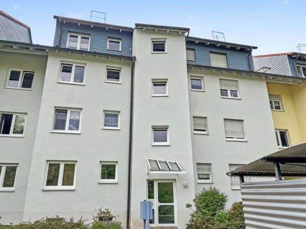 Immobilie in Rathenow - Bezugsfreie 3-Zimmer-Dachgeschosswohnung mit Galerie, Balkon und Tiefgaragenstellplatz in Rathenow - Bild 1