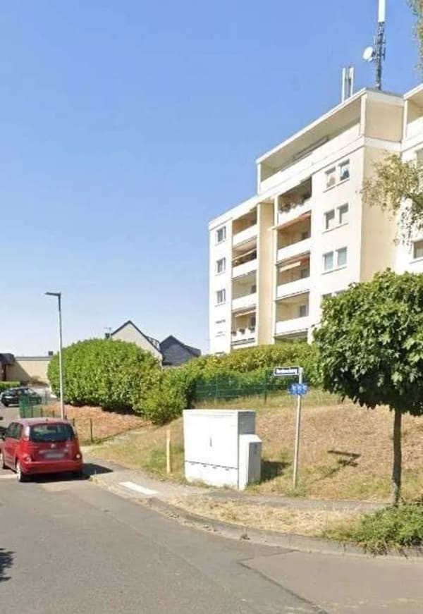 Immobilie in Swisttal - Leerstehende 4 - Zimmer Wohnung in Swisstal zum Verkauf - Bild 0