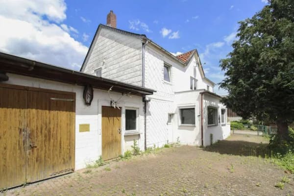 Immobilie in Baddeckenstedt - Feldrandidylle bei Baddeckenstedt: Einfamilienhaus mit großem Garten und viel Potenzial  - Bild 1
