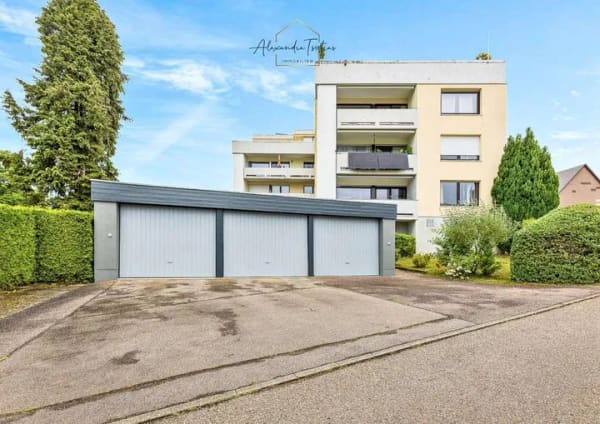 Immobilie in Straubenhardt - Lichtdurchflutete 3,5 Zimmer Wohnung mit Loggia, Aufzug, Stellplatz und flexiblem 4-Zimmer Potenzial - Bild 1