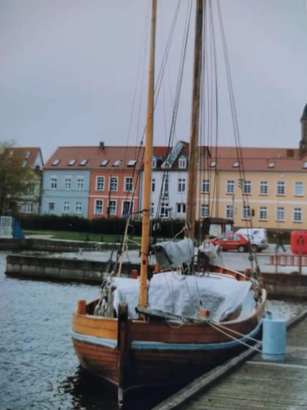 Immobilie in Ribnitz-Damgarten - +++ Wunderschönes saniertes Mehrfamilienhaus direkt am Hafen von Ribnitz-Damgarten +++ - Bild 1