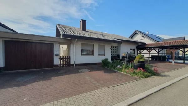 Immobilie in Elztal - Freistehendes Familiendomizil mit traumhafter Aussicht - Bild 0