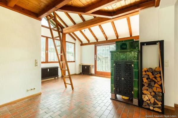 Immobilie in Friedenweiler - Gemütliche 2-Zimmer-Wohnung mit Holzofen, Empore und zwei sonnigen Terrassen in Friedenweiler - Bild 0