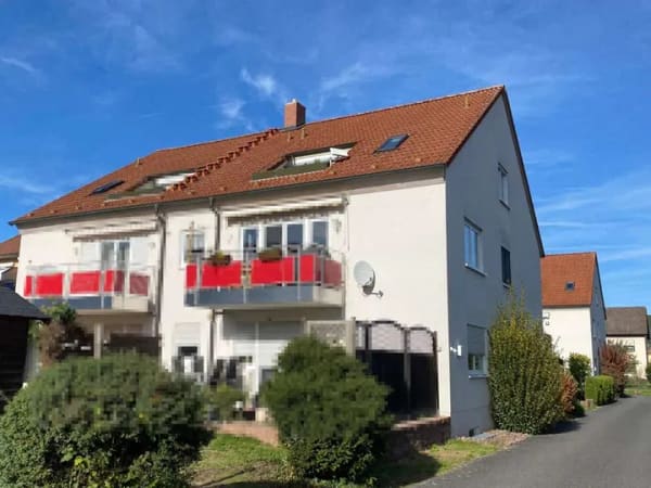 Immobilie in Kleinheubach - Helle 2-Zi.-Eigentumswohnung mit Loggia und Kfz-Stellplatz! - Bild 0