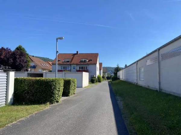 Immobilie in Kleinheubach - Helle 2-Zi.-Eigentumswohnung mit Loggia und Kfz-Stellplatz! - Bild 3